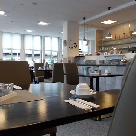 Stadt-gut-hotel Grosser Kurfuerst Отель Эмден